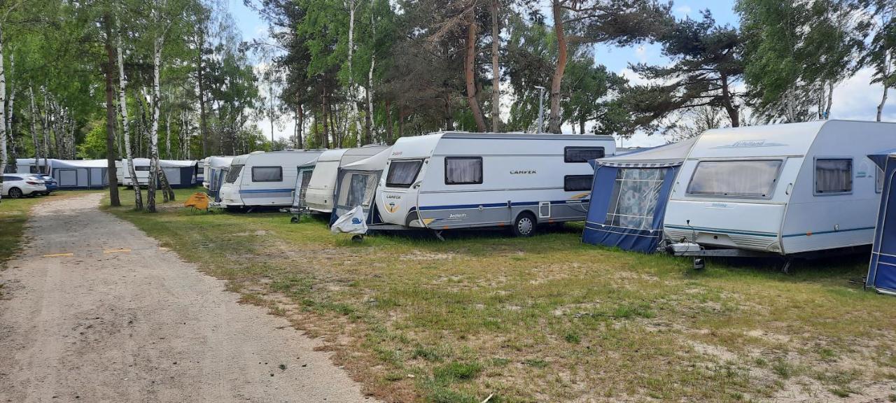 Nowoczesne Przyczepy Kempingowe Chalupy Royal-Camp Hotel Buitenkant foto